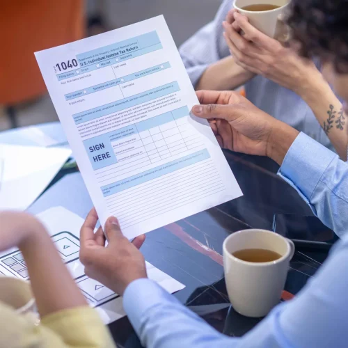 young-people-sitting-in-the-canteen-and-discussing-2024-10-18-07-43-40-utc (1)